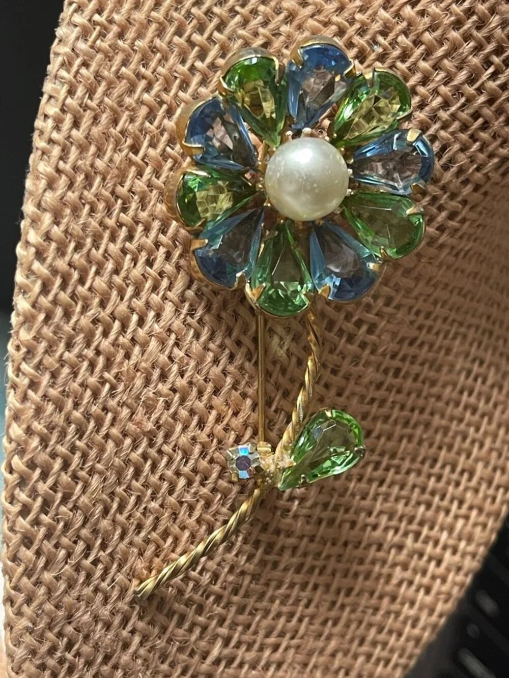 Vintage Gold-Tone Flower Brooch With Pearl Center & Blue-Green Glass Petals Flor
